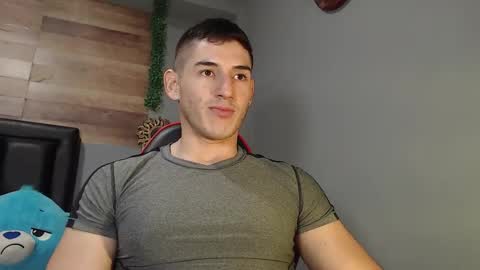 jonathancast08 online show from February 2025 02:47:02 AM