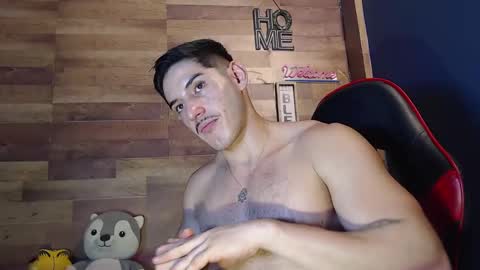 jonathancast08 online show from November 2025 02:28:02 PM