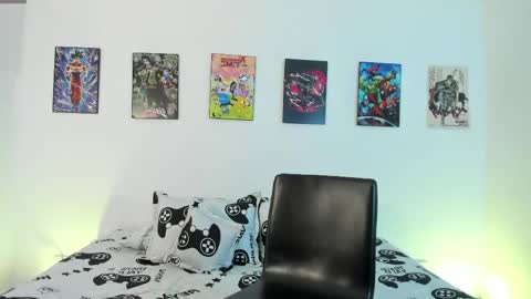 Instagram jonathanfit14 online show from April 2026 10:29:02 PM