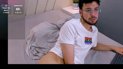 JonnyGreey online show from November 2025 08:23:02 PM