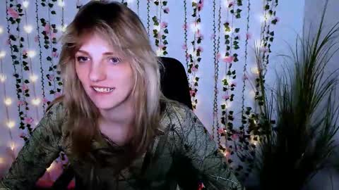 jose_fairy online show from September 2025 07:25:01 PM