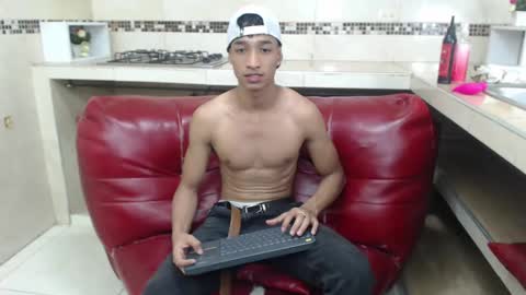 jose_sexycumm online show from February 2025 07:00:01 PM