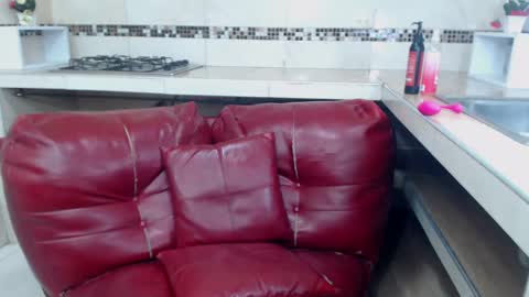 jose_sexycumm online show from February 2025 01:03:01 AM