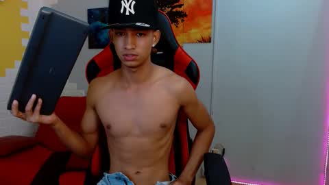 jose_sexycumm online show from February 2025 10:53:02 PM