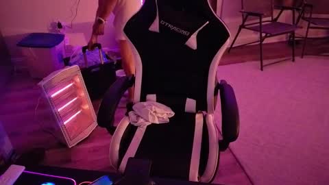 Josef online show from March 2026 04:39:01 AM