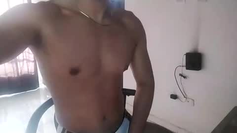 joselopez2101 online show from December 2024 08:15:01 PM