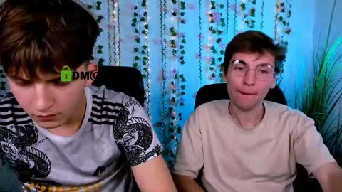 joseph_bear_ online show from October 2025 07:24:02 PM