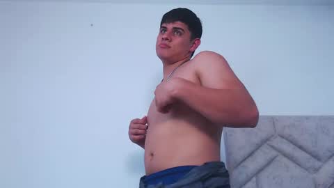 josephmosquera online show from December 2024 05:02:01 PM