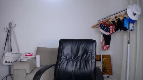 josezaens_ online show from October 2025 09:10:01 AM