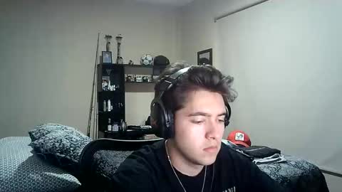 Josh online show from October 2025 07:58:02 PM