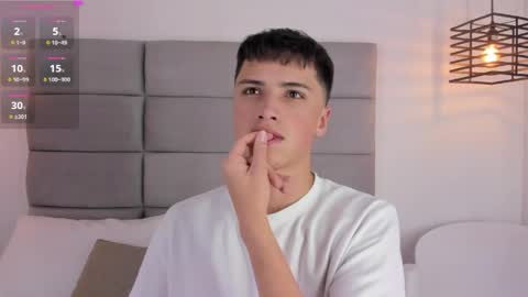 Snapshot of joshclaarktt chatting on May 2026 04:10:01 AM Josh online show from May 2026 04:10:01 AM
