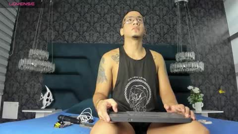 Snapshot of joshmiller___ chatting on October 2025 03:37:02 AM joshmiller___ online show from October 2025 03:37:02 AM