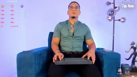 Snapshot of joshmiller___ chatting on June 2026 07:08:02 PM joshmiller___ online show from June 2026 07:08:02 PM