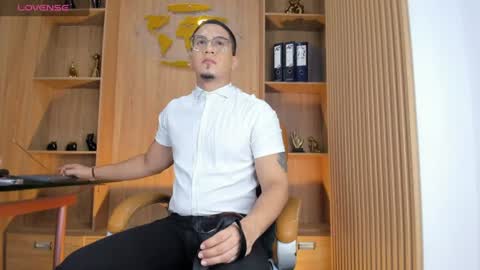 Snapshot of joshmiller___ chatting on June 2026 11:37:02 AM joshmiller___ online show from June 2026 11:37:02 AM