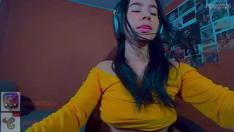 Josita rousell INSTAGRAM  majoestupy  online show from June 2026 09:21:02 PM