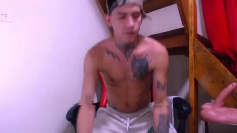 josue_linares online show from April 2026 09:53:01 PM