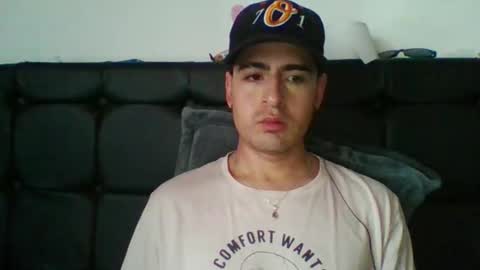 josux8 online show from November 2025 06:41:02 PM