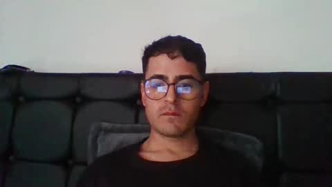 josux8 online show from December 2025 04:01:01 PM