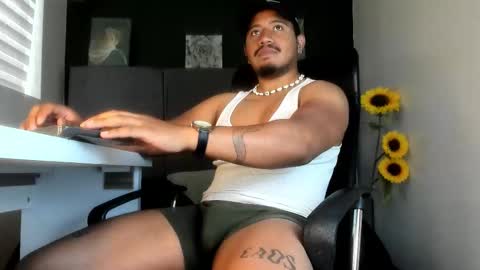 Snapshot of jota_smith chatting on January 2026 01:02:01 PM Jota Smith online show from January 2026 01:02:01 PM