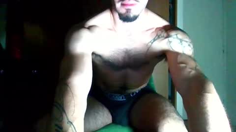 jotarojas1 online show from November 2025 04:55:02 AM