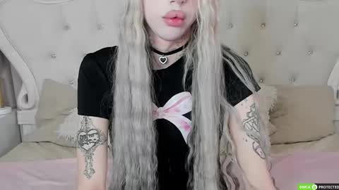 Joy Barker online show from November 2025 04:00:01 AM