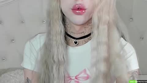 Joy Barker online show from November 2025 03:27:01 AM