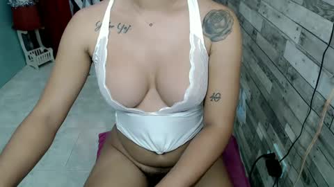 Snapshot of joycum_xxx chatting on December 2024 01:01:02 AM JOY in your heart  online show from December 2024 01:01:02 AM
