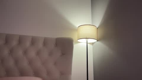 Jennie and Sophia online show from February 2025 02:24:01 PM