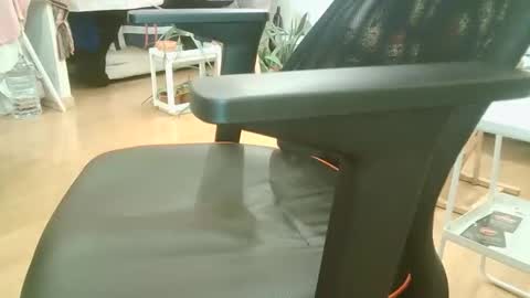 js_k online show from October 2025 04:55:01 PM