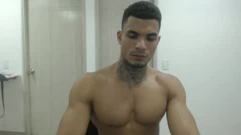 juan_gomez_1 online show from December 2024 11:59:02 PM