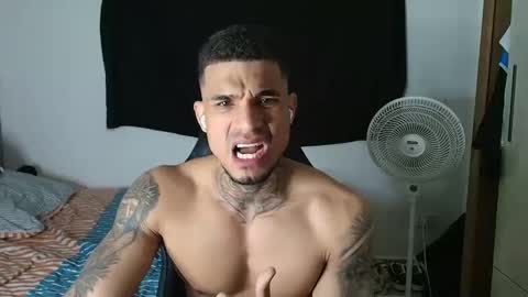 juan_gomez_1 online show from September 2025 12:12:01 AM