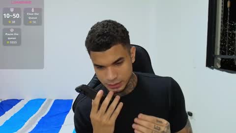 juan_gomez_1 online show from February 2026 01:44:02 AM