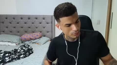 juan_gomez_1 online show from June 2026 12:14:01 AM