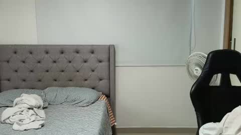 juan_gomez_1 online show from July 2026 12:00:02 PM