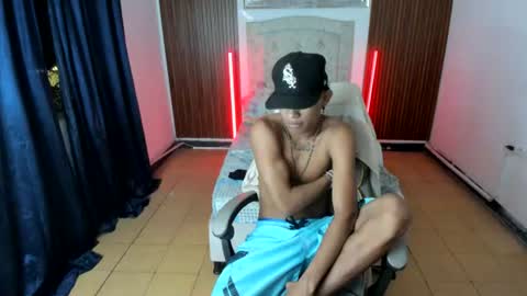 Snapshot of juan_mhata chatting on June 2026 01:03:01 AM Juan Mhata online show from June 2026 01:03:01 AM