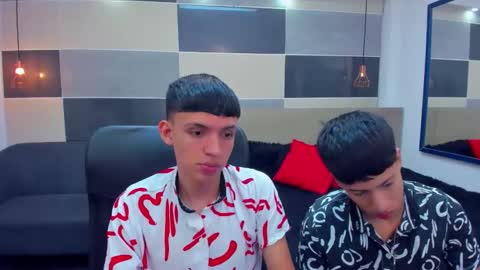 Snapshot of juan_nd_steven chatting on December 2024 01:22:01 PM JuanSteven online show from December 2024 01:22:01 PM