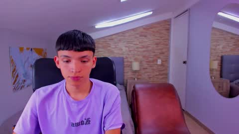 Snapshot of juan_nd_steven chatting on December 2024 04:09:01 AM JuanSteven online show from December 2024 04:09:01 AM