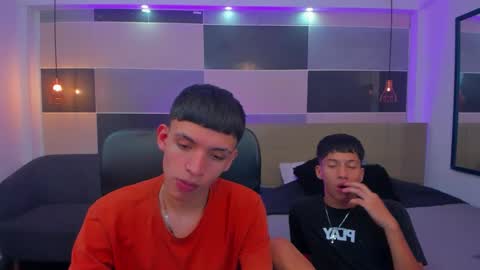Snapshot of juan_nd_steven chatting on January 2025 04:19:01 AM JuanSteven online show from January 2025 04:19:01 AM