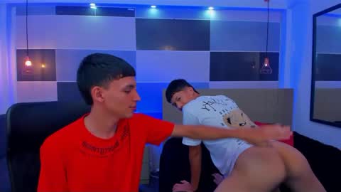 Snapshot of juan_nd_steven chatting on January 2025 04:49:02 AM JuanSteven online show from January 2025 04:49:02 AM