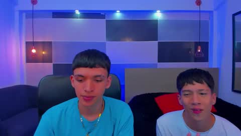 Snapshot of juan_nd_steven chatting on January 2025 04:26:01 AM JuanSteven online show from January 2025 04:26:01 AM