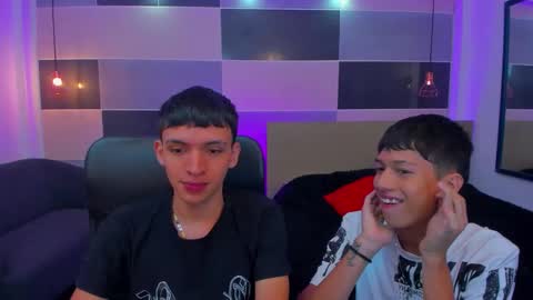 Snapshot of juan_nd_steven chatting on January 2025 12:16:01 PM JuanSteven online show from January 2025 12:16:01 PM