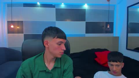 Snapshot of juan_nd_steven chatting on February 2025 04:16:02 AM JuanSteven online show from February 2025 04:16:02 AM