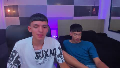 Snapshot of juan_nd_steven chatting on February 2025 07:26:02 AM JuanSteven online show from February 2025 07:26:02 AM
