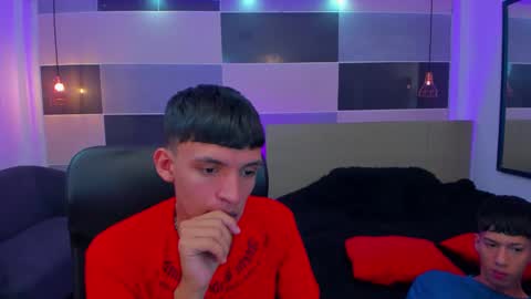 Snapshot of juan_nd_steven chatting on February 2025 04:22:01 AM JuanSteven online show from February 2025 04:22:01 AM