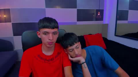 Snapshot of juan_nd_steven chatting on February 2025 10:34:01 AM JuanSteven online show from February 2025 10:34:01 AM