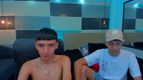 Snapshot of juan_nd_steven chatting on February 2025 07:07:01 AM JuanSteven online show from February 2025 07:07:01 AM