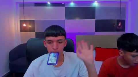 Snapshot of juan_nd_steven chatting on February 2025 04:18:02 AM JuanSteven online show from February 2025 04:18:02 AM