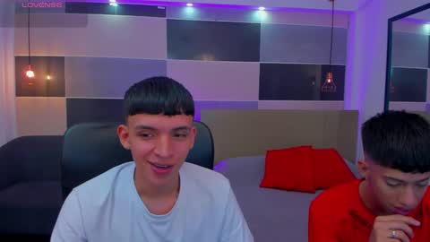 Snapshot of juan_nd_steven chatting on February 2025 04:54:01 AM JuanSteven online show from February 2025 04:54:01 AM