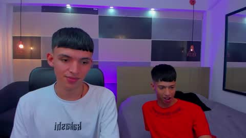 Snapshot of juan_nd_steven chatting on February 2025 07:58:02 AM JuanSteven online show from February 2025 07:58:02 AM