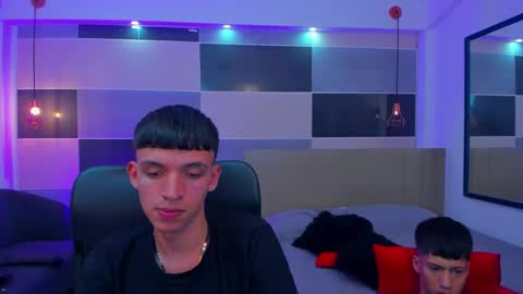 Snapshot of juan_nd_steven chatting on March 2025 11:06:02 AM JuanSteven online show from March 2025 11:06:02 AM